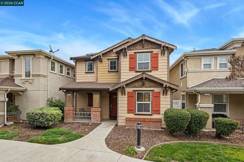 Photo of 214 214 Whimbrel Cir Cir, Pittsburg, CA 94565 (MLS # 41122298)