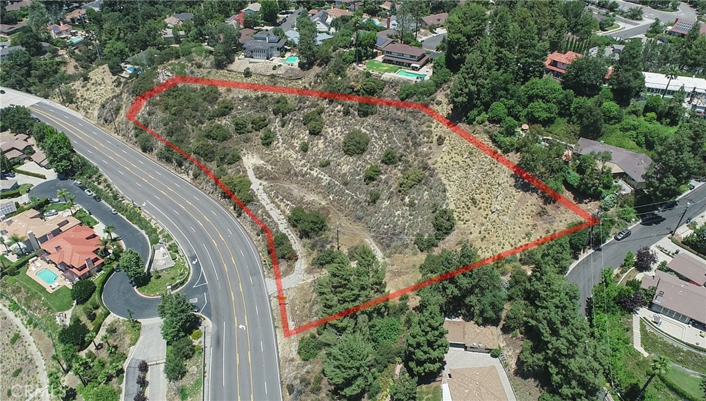 5401 Angles Crest