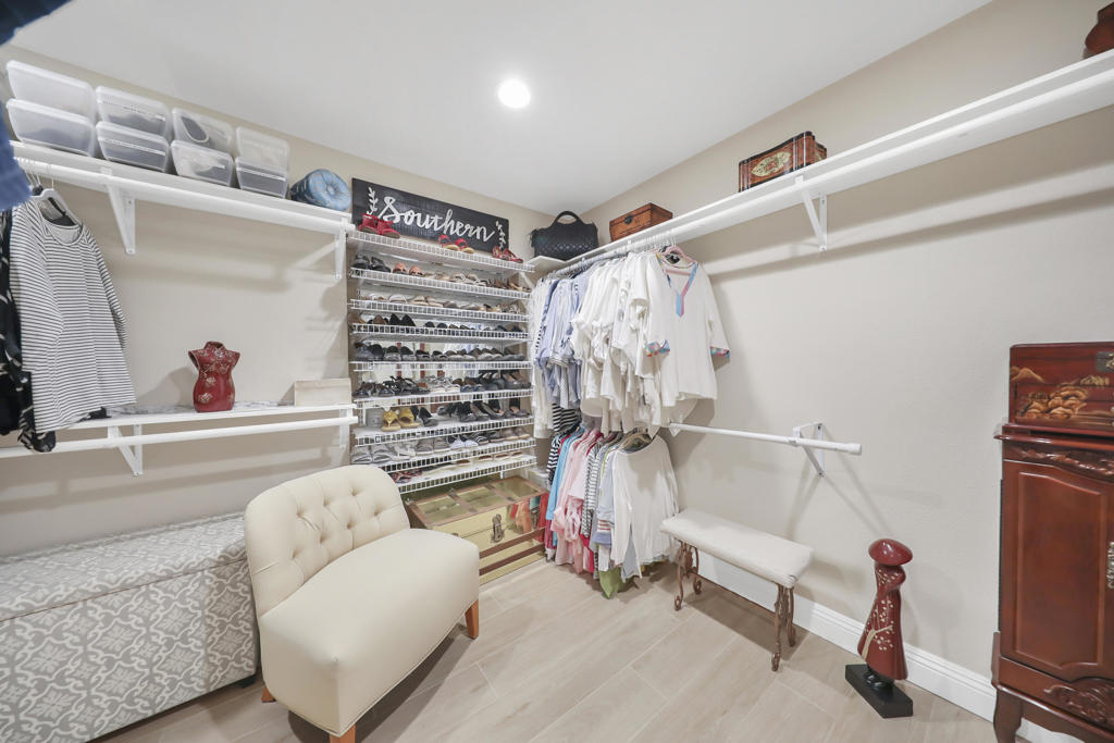 The Lakes Country Cl - Residential