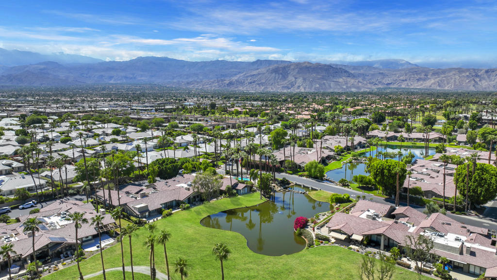 The Lakes Country Cl - Residential