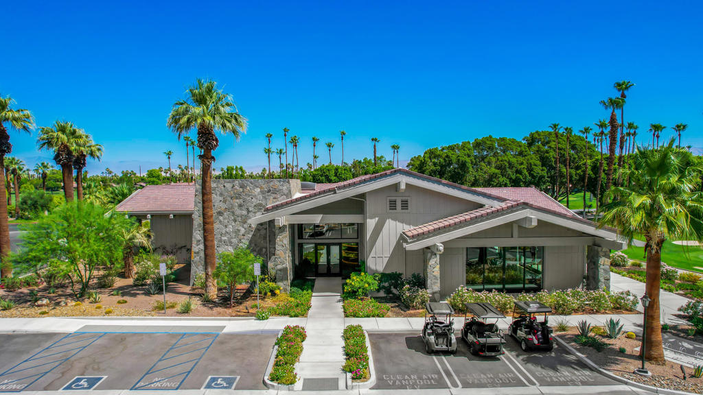 The Lakes Country Cl - Residential