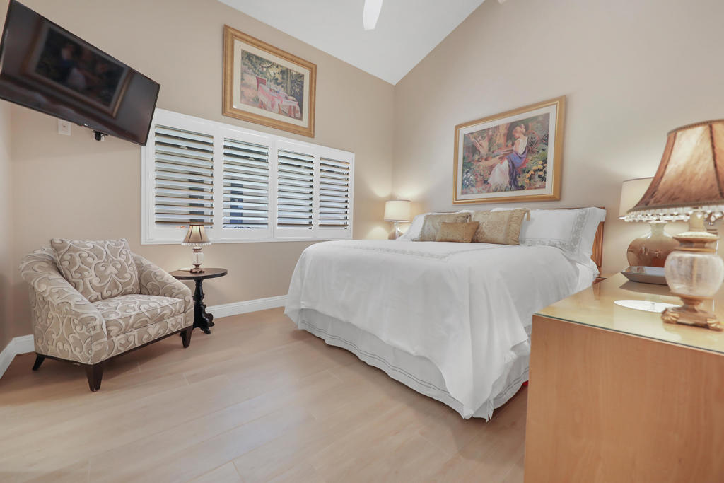 The Lakes Country Cl - Residential