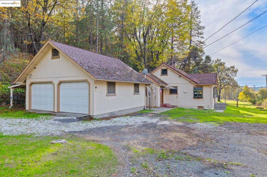 15895 Morris Rd