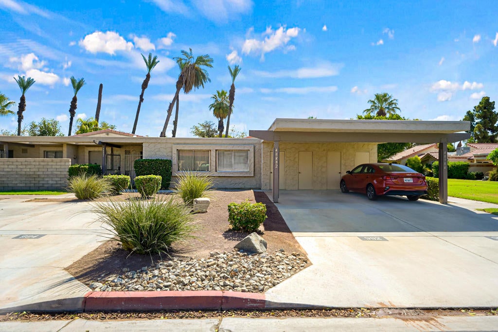 48982 Eisenhower Drive