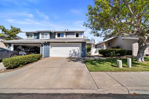 Photo of 320 Rolling Hills LN, San Marcos, CA 92069 (MLS # 260025308SD)
