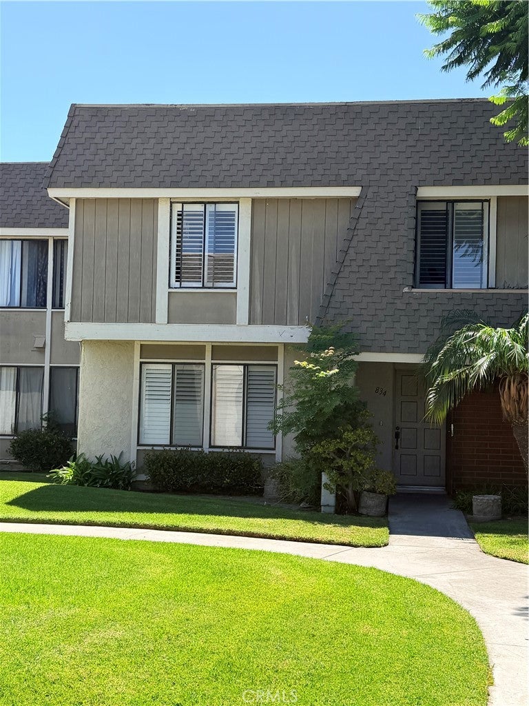 834 S Cornwall