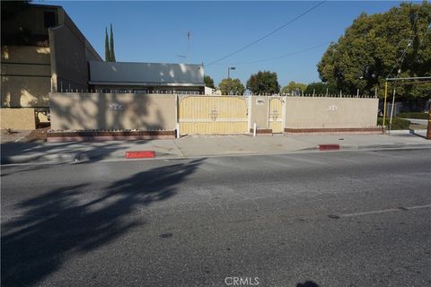 Photo of 8121 Rosecrans Ave, Paramount, CA 90723 (MLS # RS25256244)