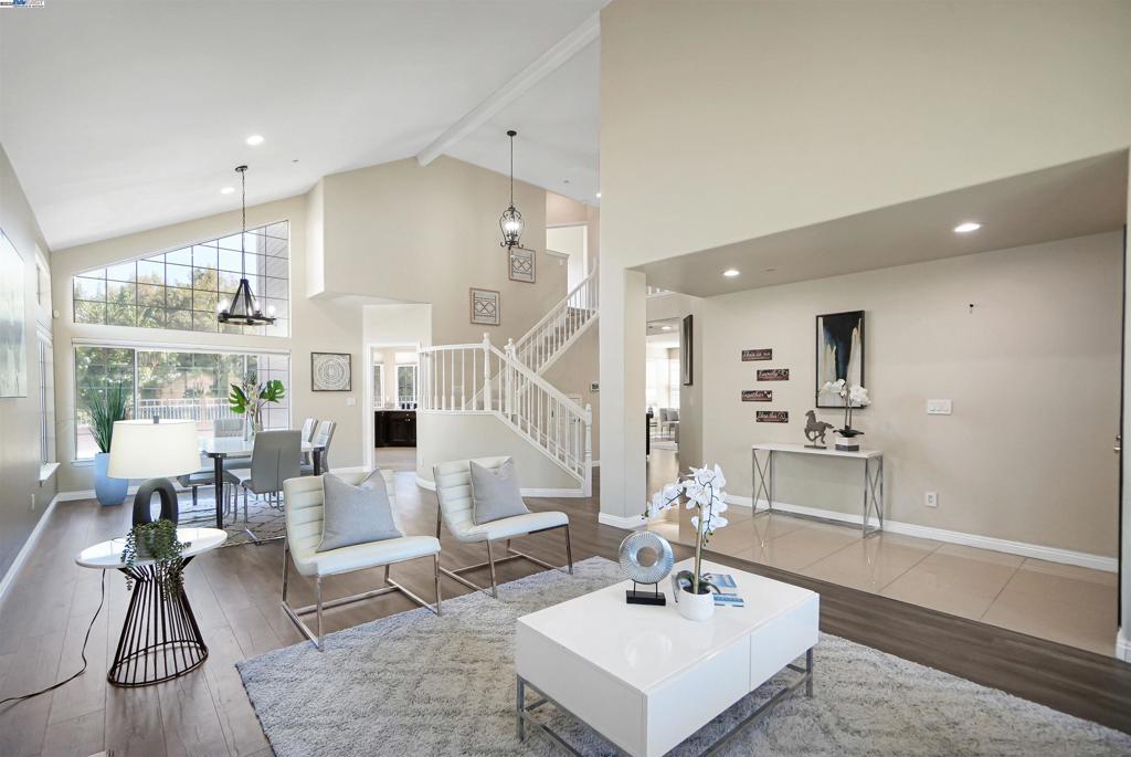 PORTOLA - Residential