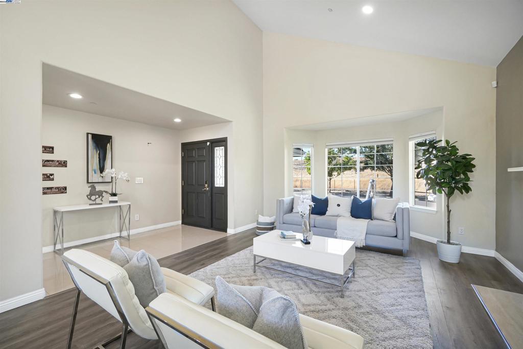 PORTOLA - Residential