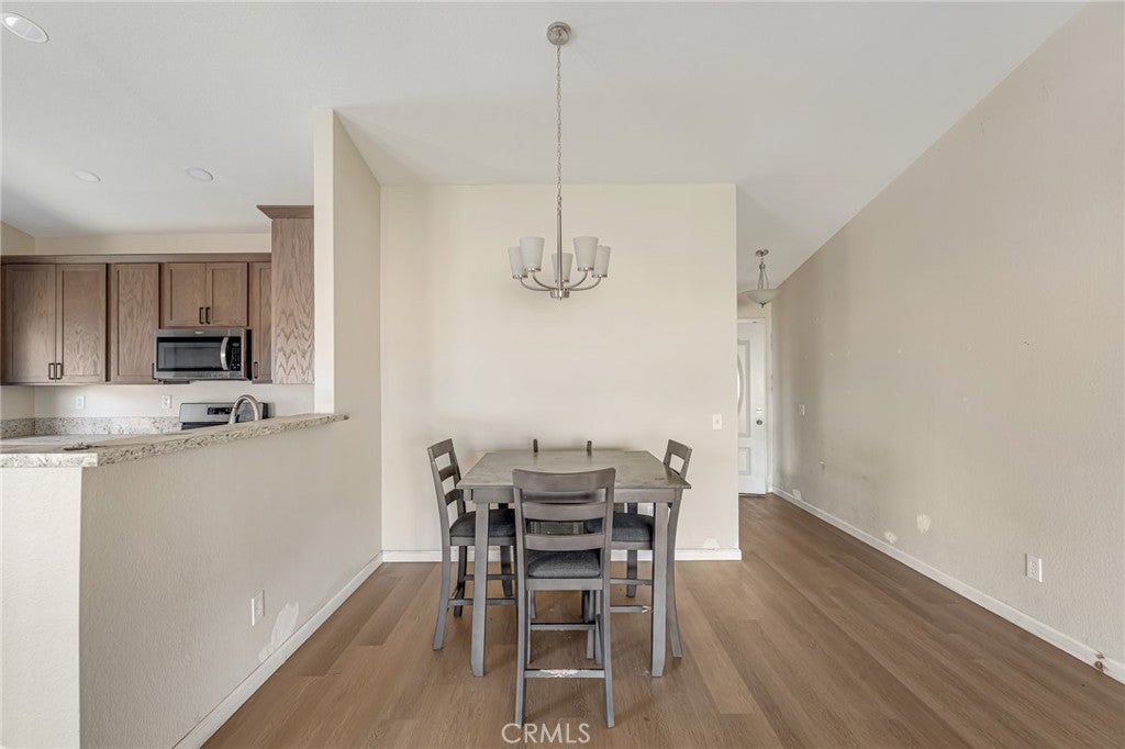 10878 Villa