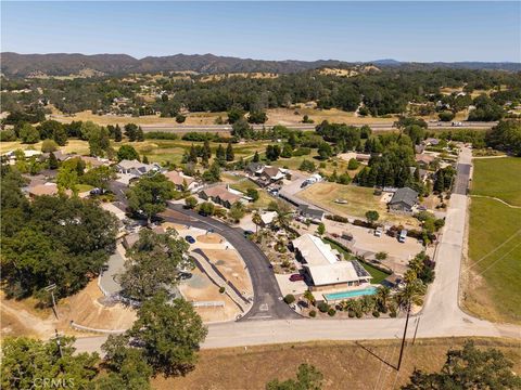 Tiny photo for 155 Eagle Creek Court, Atascadero, CA 93422 (MLS # SC26090498)