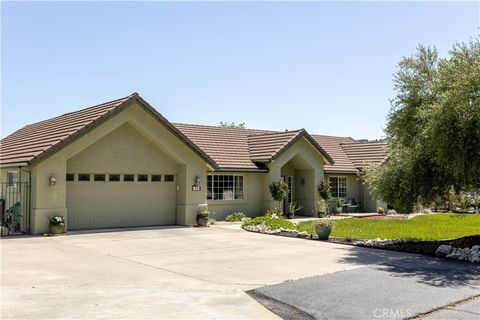 Tiny photo for 155 Eagle Creek Court, Atascadero, CA 93422 (MLS # SC26090498)