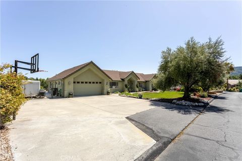 Tiny photo for 155 Eagle Creek Court, Atascadero, CA 93422 (MLS # SC26090498)