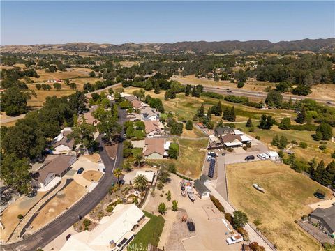 Tiny photo for 155 Eagle Creek Court, Atascadero, CA 93422 (MLS # SC26090498)