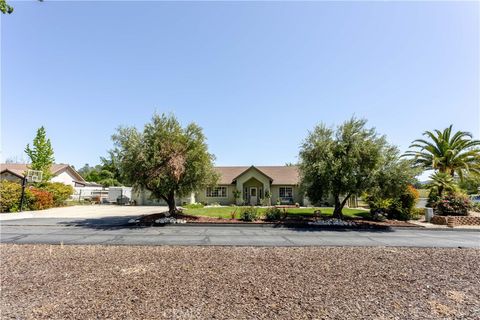 Tiny photo for 155 Eagle Creek Court, Atascadero, CA 93422 (MLS # SC26090498)