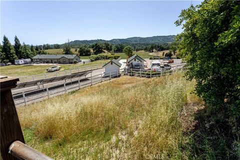 Tiny photo for 155 Eagle Creek Court, Atascadero, CA 93422 (MLS # SC26090498)