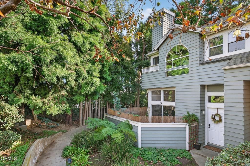 Photo of 4999 Dekoven Street, Ventura, CA 93003 (MLS # V1-34125)