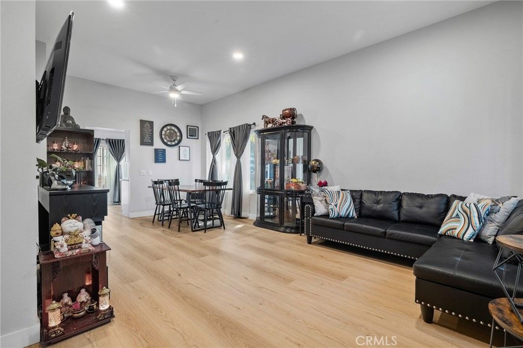 Photo of 2104 Snowberry Court, Simi Valley, CA 93063 (MLS # SR25233407)