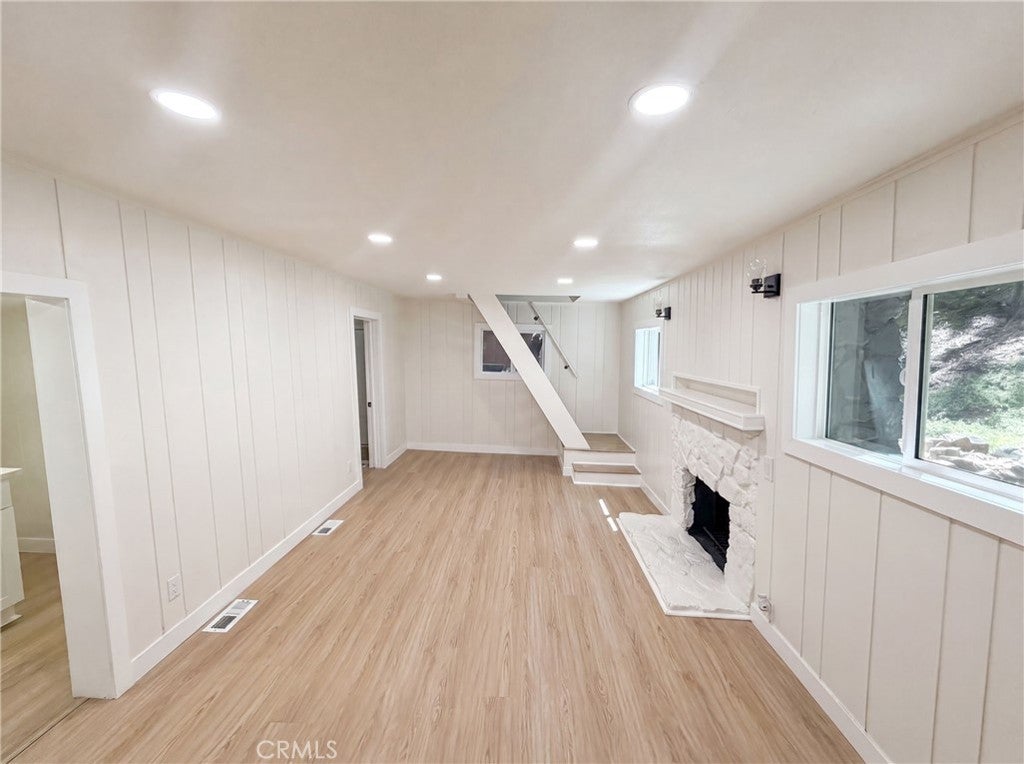 982 Oak