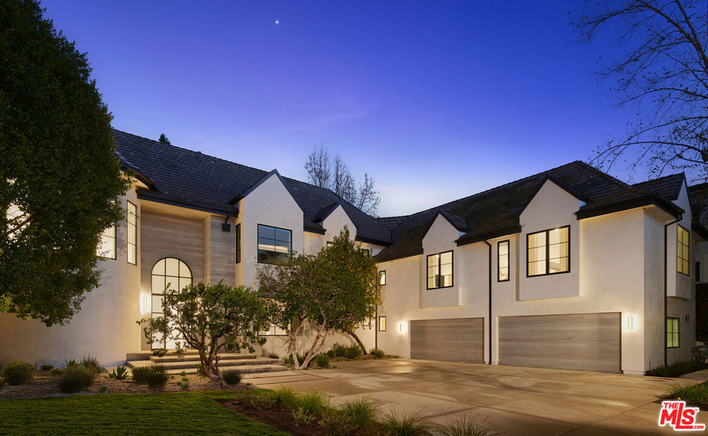 Properties 1 3858 Hayvenhurst Drive