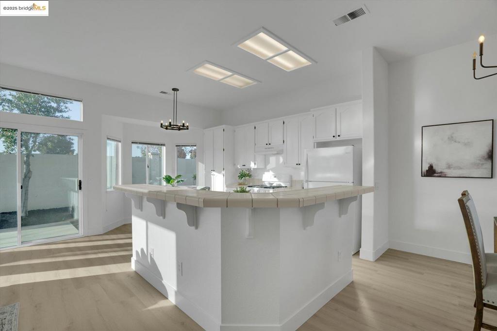 SUMMERSET 1 - Residential