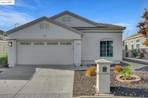 Photo of 1898 Crispin DR Dr, Brentwood, CA 94513 (MLS # 41117009)