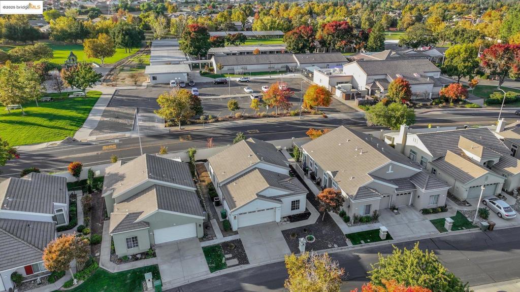 SUMMERSET 1 - Residential