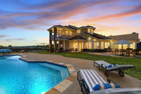 Photo of 2292 Dos Lomas, Fallbrook, CA 92028 (MLS # NDP2606324)