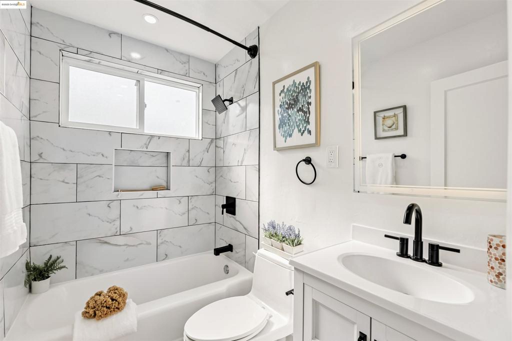 EL CERRITO - Residential