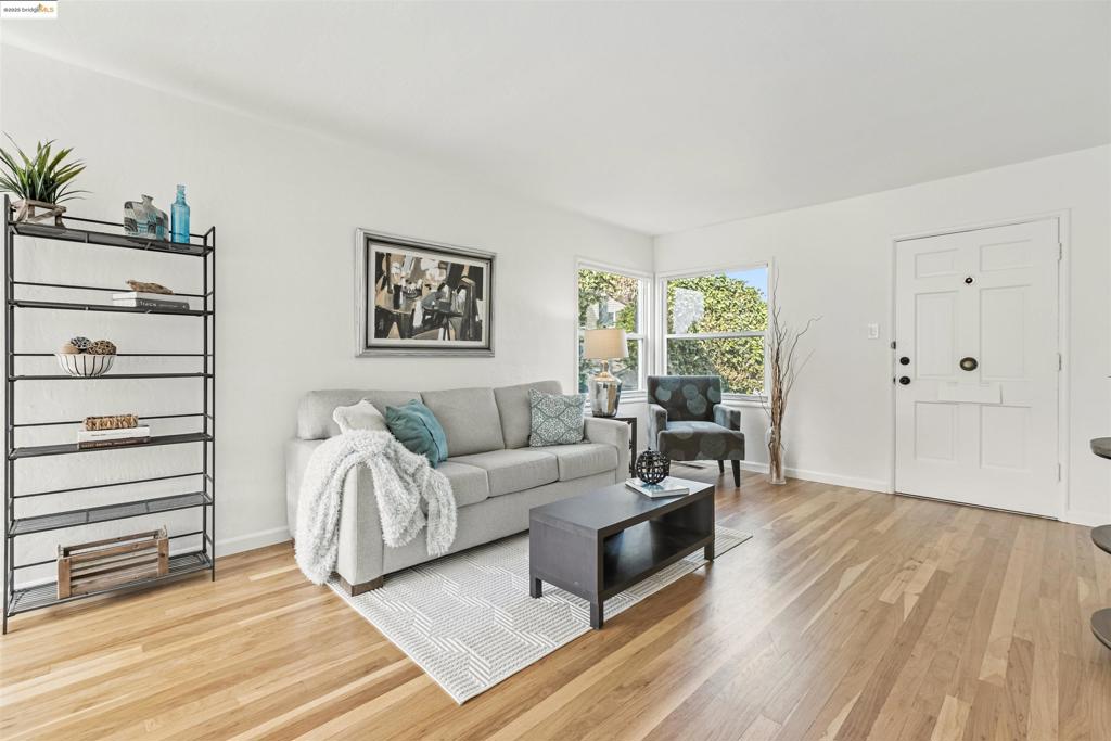 EL CERRITO - Residential