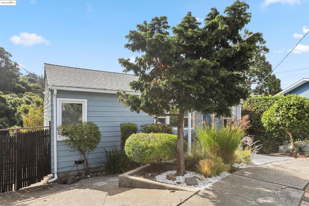 EL CERRITO - Residential