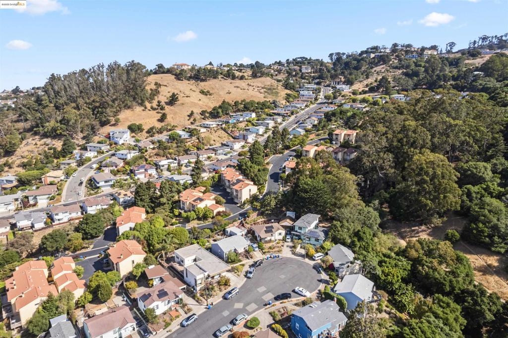 EL CERRITO - Residential