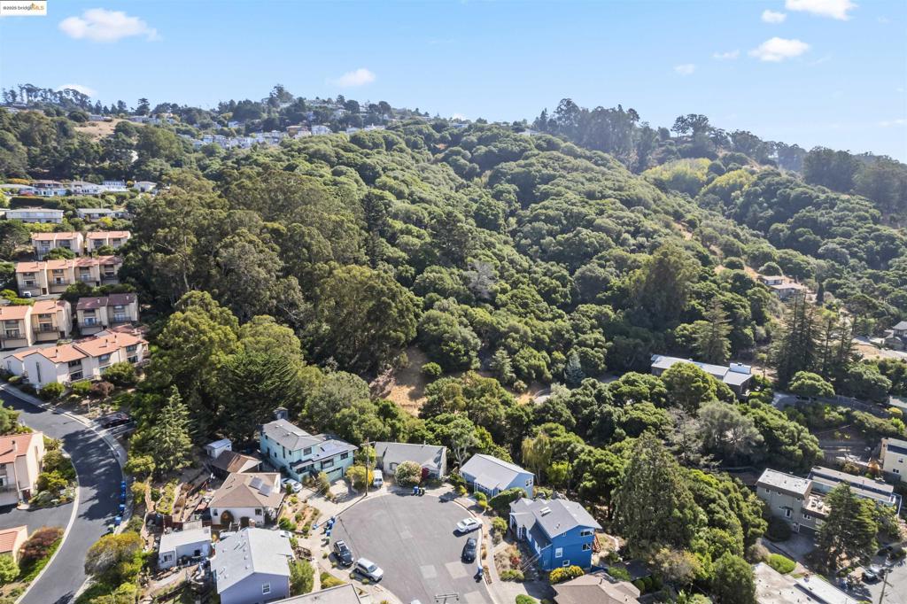 EL CERRITO - Residential