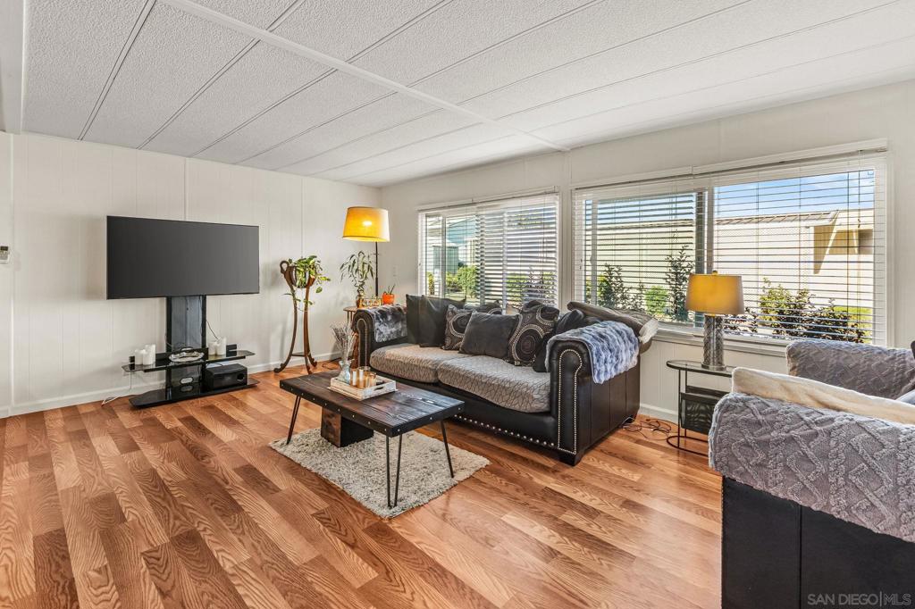 1010 E Bobier Dr Spc 192