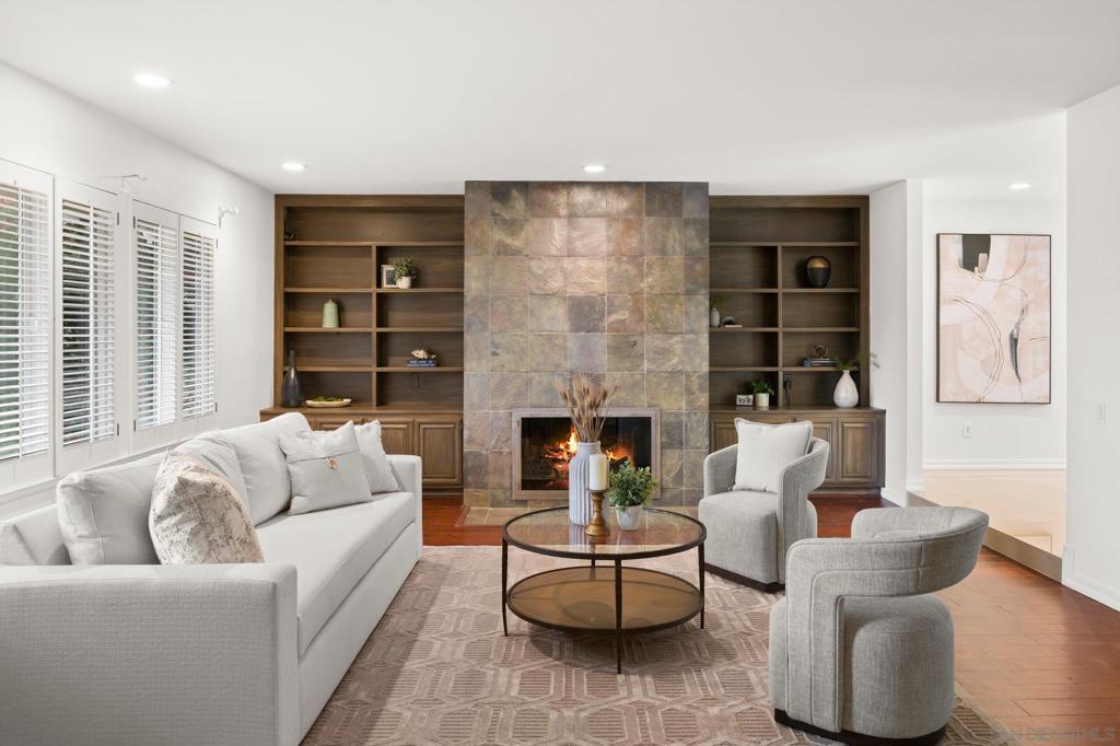 2505 Hidden Valley Pl