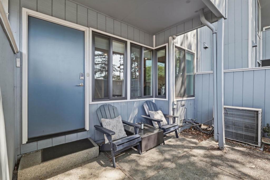844 La Barbera Drive