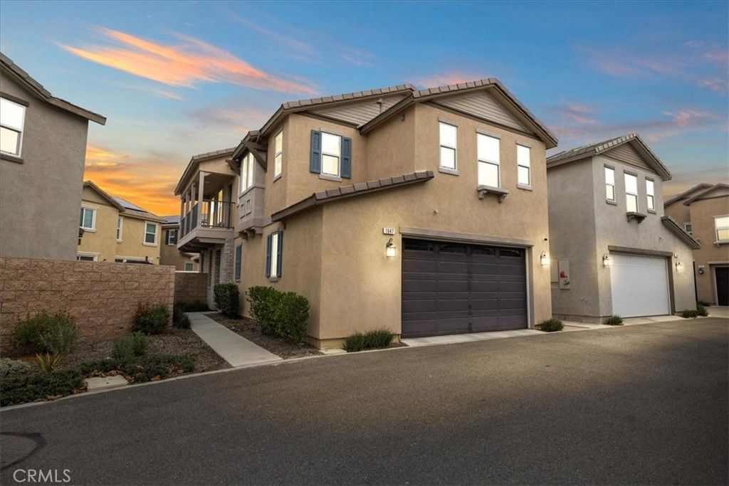 Photo of 1647 Purple Heart Pl, Upland, CA 91784 (MLS # CV26031708)