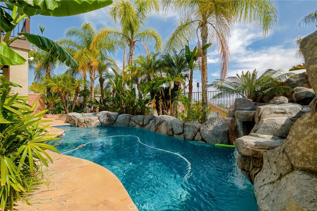 27320 Ocean Dunes