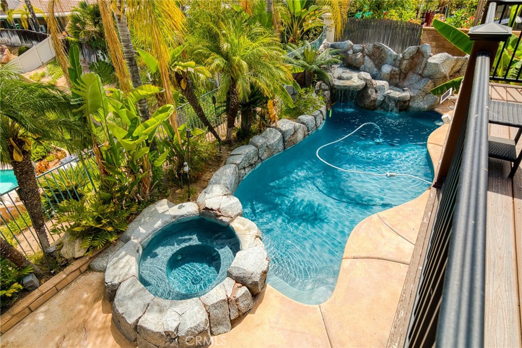27320 Ocean Dunes