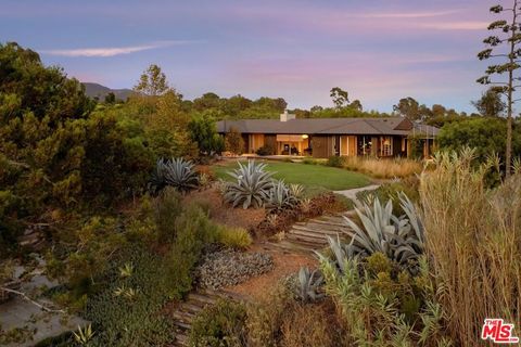 Photo of 5927 Busch Drive, Malibu, CA 90265 (MLS # 26665291)