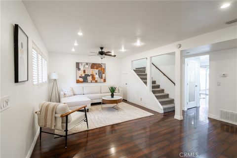 Photo of 231 Green Lea Pl, Thousand Oaks, CA 91361 (MLS # SR26029018)