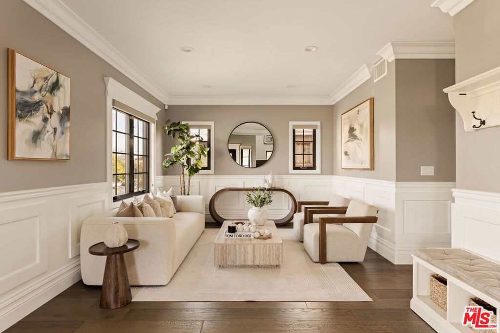 Photo of 5516 W 82nd Street, Los Angeles, CA 90045 (MLS # 25631371)