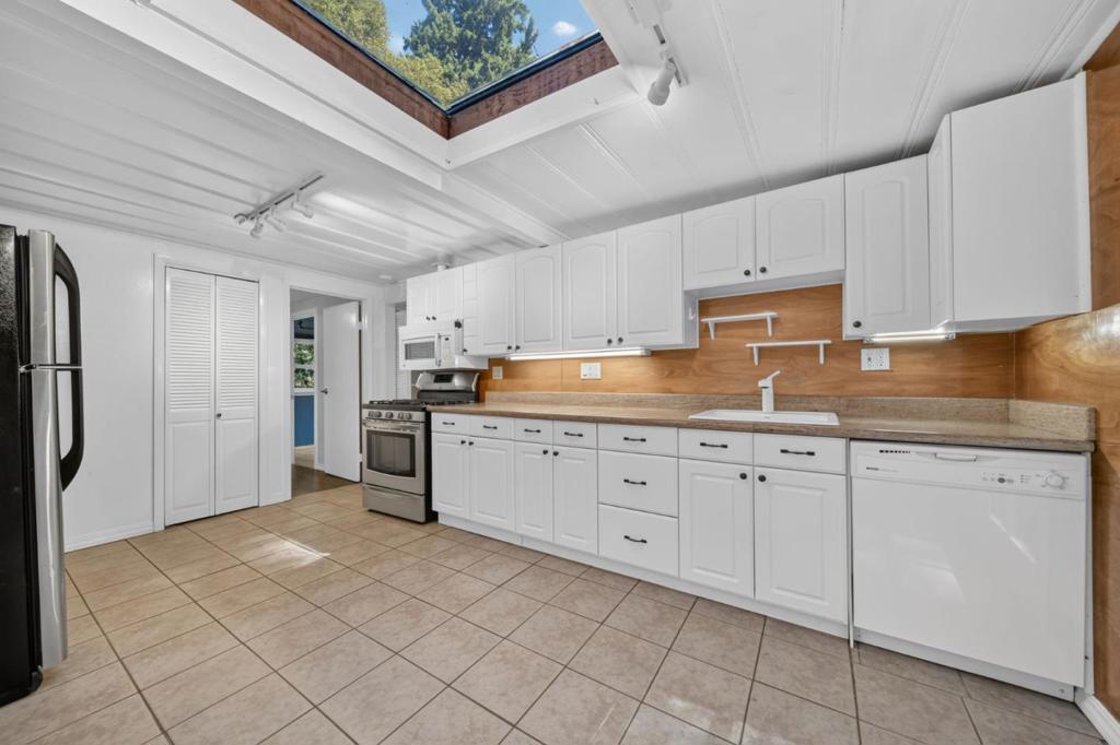 121 Mahogany Way