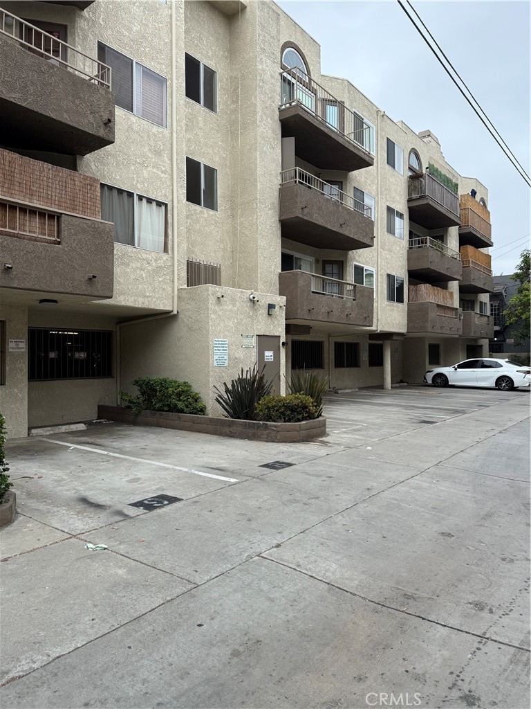 445 W 6th Street W 309