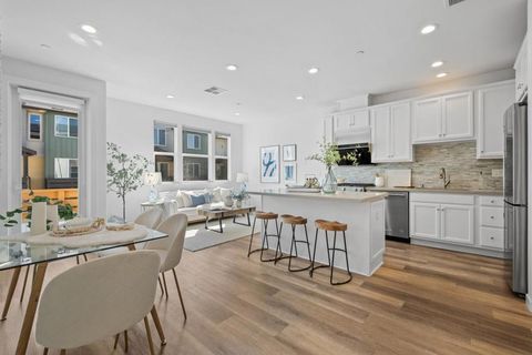 Photo of 511 Sage Court, Milpitas, CA 95035 (MLS # ML82036877)