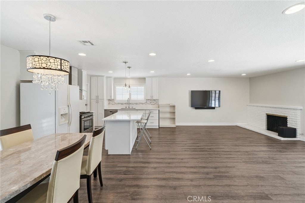 22922 Dry Creek