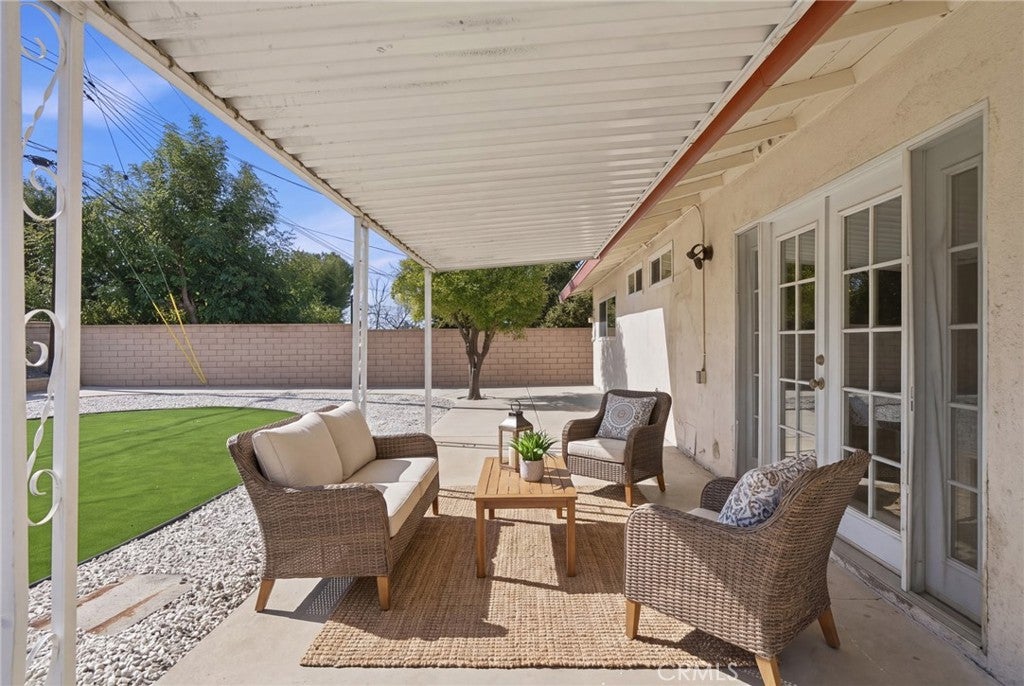 22922 Dry Creek