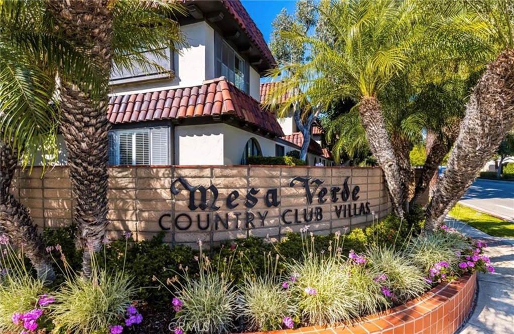 3008 Club House Circle