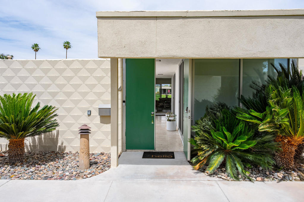 14 Lakeview Circle