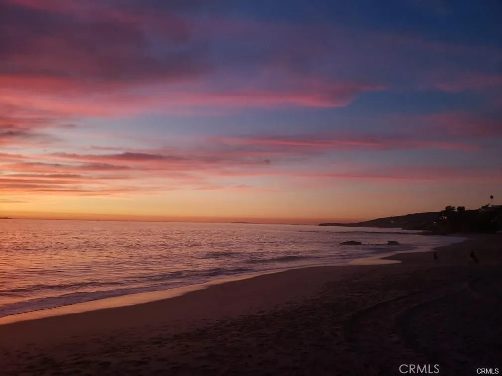 Laguna Beach, California 92651, United States, 3 Bedrooms Bedrooms, ,3 BathroomsBathrooms,Residential,Active,110388